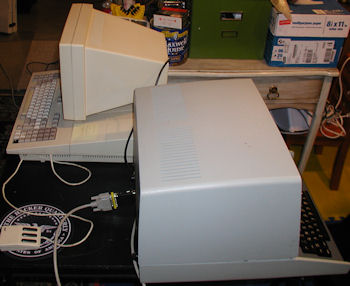 AT&T 7300 UNIX PC attached to External Terminal Zenith Z-19