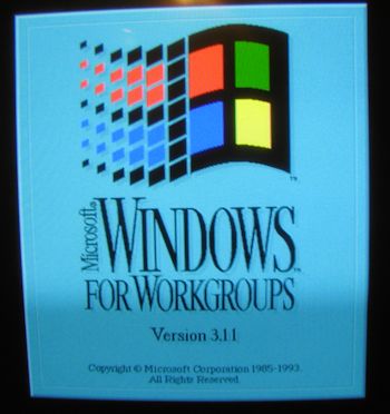 Windows 3.11 Opening Screen