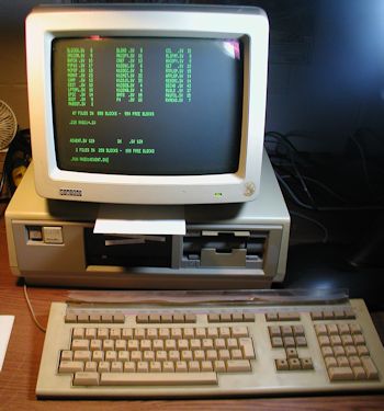 DEC Rainbow PC100-B2 running LCTERM to connect to C.H.I.P. computer