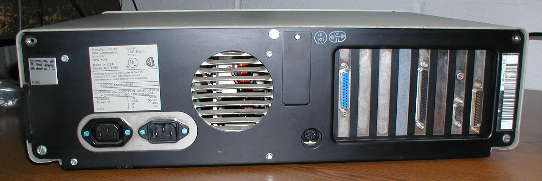 IBM_5160_sn-54627085160_rear.JPG