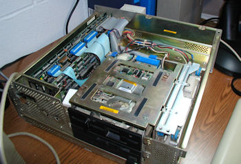 Televideo PM/286 - chassis cover removed.